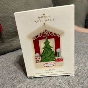 Hallmark Keepsake New‎ Home Ornament